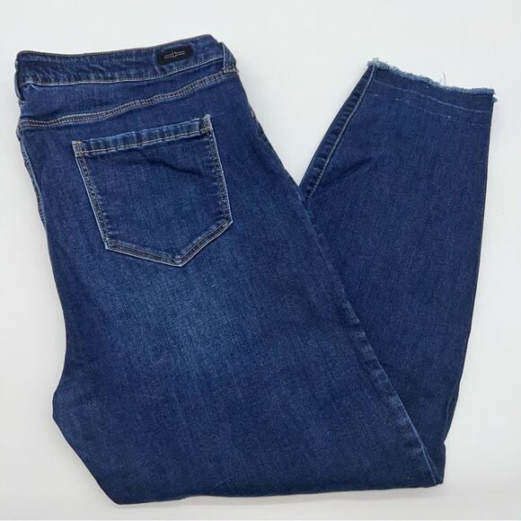 Liverpool Jeans Company Denim - Liverpool Jean Company The Crop Dark Wash High Rise Boyfriend Cut Jeans Sz 16/33